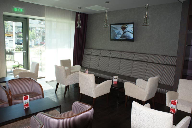 Hotel Ramada Piteşti Exteriör bild